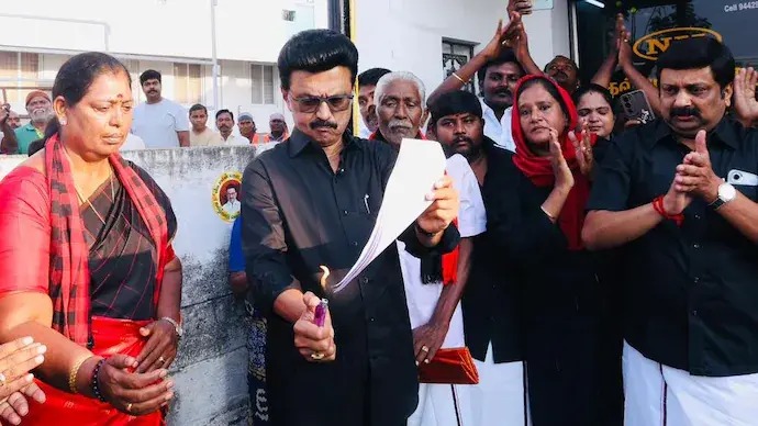 ஒரே நாளில் பிரச்சாரம் நிறுத்தம்… ஸ்டாலின் எடுத்த அதிரடி முடிவு தேசிய கவனம் ஈர்த்தது!